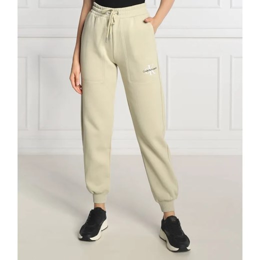 Calvin Klein Jeans Spodnie dresowe | Regular Fit ze sklepu Gomez Fashion Store w kategorii Spodnie damskie - zdjęcie 184511671