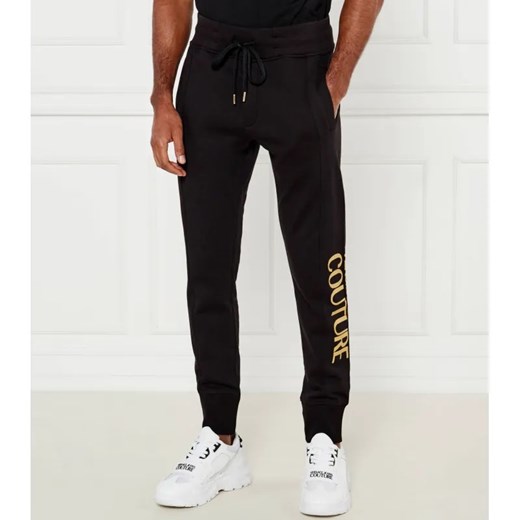 Versace Jeans Couture Spodnie dresowe | Regular Fit ze sklepu Gomez Fashion Store w kategorii Spodnie męskie - zdjęcie 184511750