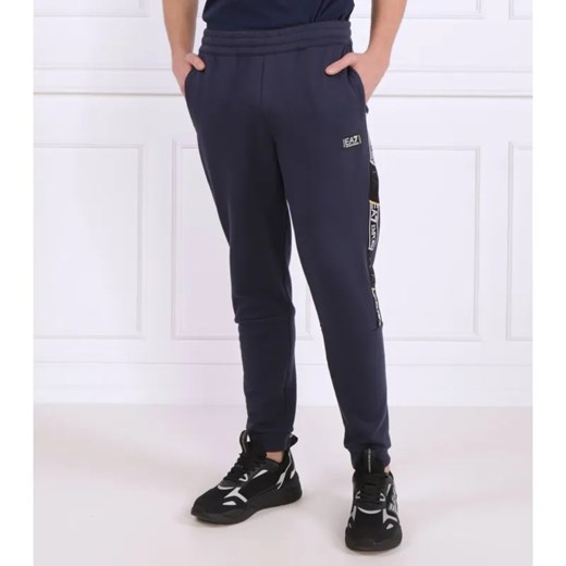 EA7 Spodnie dresowe | Regular Fit ze sklepu Gomez Fashion Store w kategorii Spodnie męskie - zdjęcie 184512241