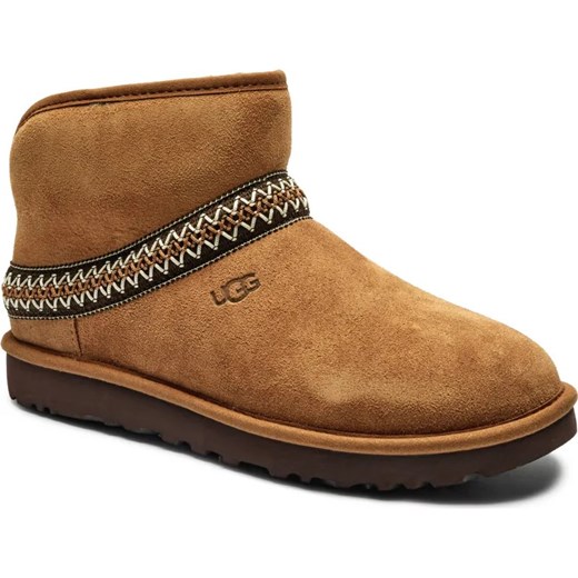 UGG Skórzane śniegowce CLASSIC MINI CRESCENT ze sklepu Gomez Fashion Store w kategorii Śniegowce damskie - zdjęcie 184513081