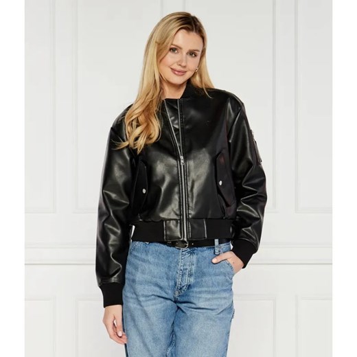 Calvin Klein Jeans Kurtka bomber FAUX | Slim Fit ze sklepu Gomez Fashion Store w kategorii Kurtki damskie - zdjęcie 184513274
