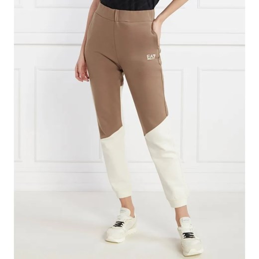 EA7 Spodnie dresowe | Regular Fit ze sklepu Gomez Fashion Store w kategorii Spodnie damskie - zdjęcie 184513481