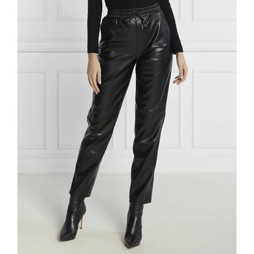 GUESS Spodnie | Regular Fit ze sklepu Gomez Fashion Store w kategorii Spodnie damskie - zdjęcie 184514234