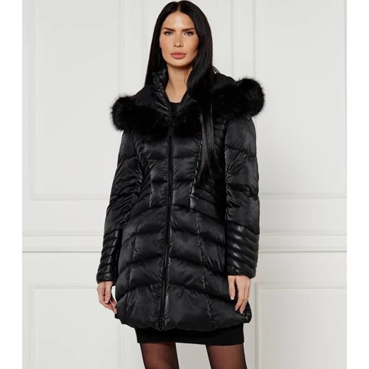 GUESS Kurtka OXANA | Slim Fit ze sklepu Gomez Fashion Store w kategorii Kurtki damskie - zdjęcie 184514284