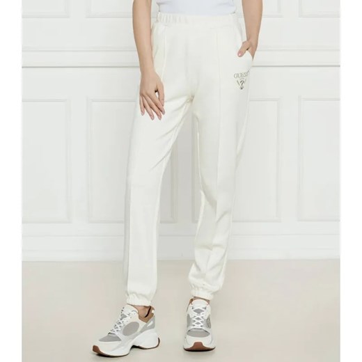 GUESS ACTIVE Spodnie dresowe ROBERTA | Regular Fit ze sklepu Gomez Fashion Store w kategorii Spodnie damskie - zdjęcie 184514750