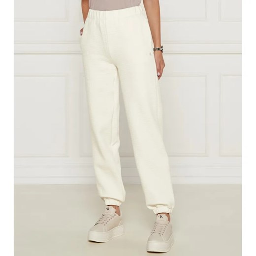 Calvin Klein Jeans Spodnie dresowe | Regular Fit ze sklepu Gomez Fashion Store w kategorii Spodnie damskie - zdjęcie 184515380