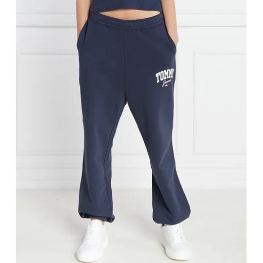 Tommy Jeans Spodnie dresowe | flare fit ze sklepu Gomez Fashion Store w kategorii Spodnie damskie - zdjęcie 184517714