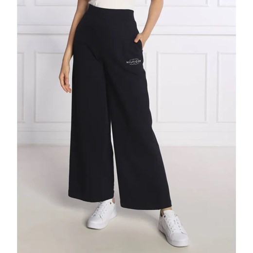 Tommy Hilfiger Spodnie dresowe NEW BRANDED | Straight fit ze sklepu Gomez Fashion Store w kategorii Spodnie damskie - zdjęcie 184518583