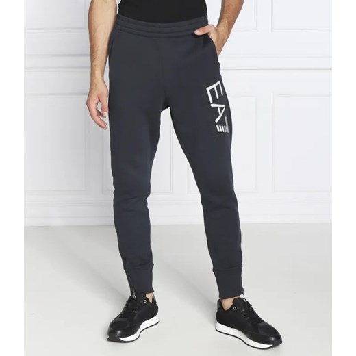 EA7 Spodnie dresowe | Regular Fit ze sklepu Gomez Fashion Store w kategorii Spodnie męskie - zdjęcie 184519333