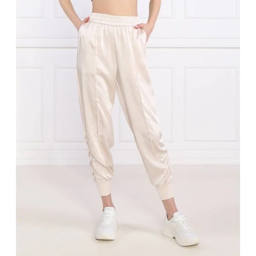 EA7 Spodnie dresowe | Regular Fit ze sklepu Gomez Fashion Store w kategorii Spodnie damskie - zdjęcie 184519663