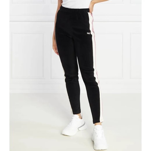 EA7 Spodnie dresowe | Regular Fit ze sklepu Gomez Fashion Store w kategorii Spodnie damskie - zdjęcie 184519830