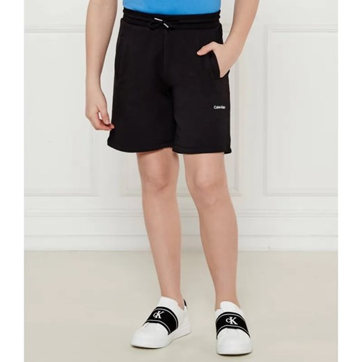 Calvin Klein Jeans Szorty | Regular Fit ze sklepu Gomez Fashion Store w kategorii Spodenki chłopięce - zdjęcie 184519894