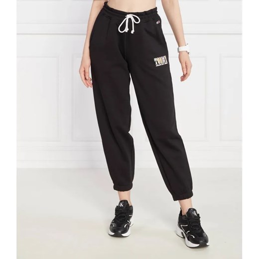 Tommy Jeans Spodnie dresowe TJW TJ LUXE 2 | Regular Fit ze sklepu Gomez Fashion Store w kategorii Spodnie damskie - zdjęcie 184520403