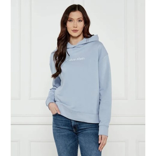 Calvin Klein Bluza HERO LOGO | Regular Fit ze sklepu Gomez Fashion Store w kategorii Bluzy damskie - zdjęcie 184520491