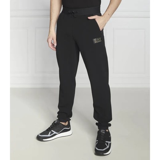 EA7 Spodnie dresowe | Regular Fit ze sklepu Gomez Fashion Store w kategorii Spodnie męskie - zdjęcie 184520720