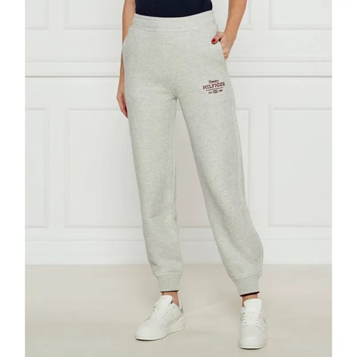 Tommy Hilfiger Spodnie dresowe | Regular Fit ze sklepu Gomez Fashion Store w kategorii Spodnie damskie - zdjęcie 184520902