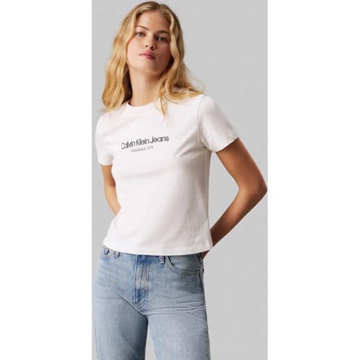 Calvin Klein Jeans T-shirt Institutional | Slim Fit ze sklepu Gomez Fashion Store w kategorii Bluzki damskie - zdjęcie 184522203
