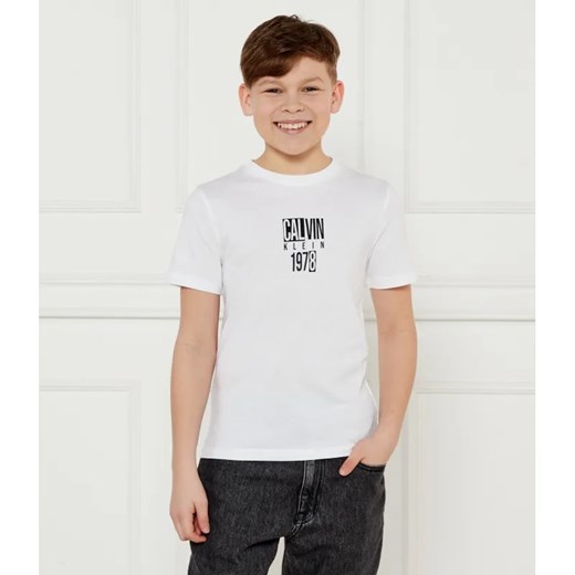 Calvin Klein Jeans T-shirt | Regular Fit ze sklepu Gomez Fashion Store w kategorii T-shirty chłopięce - zdjęcie 184522591