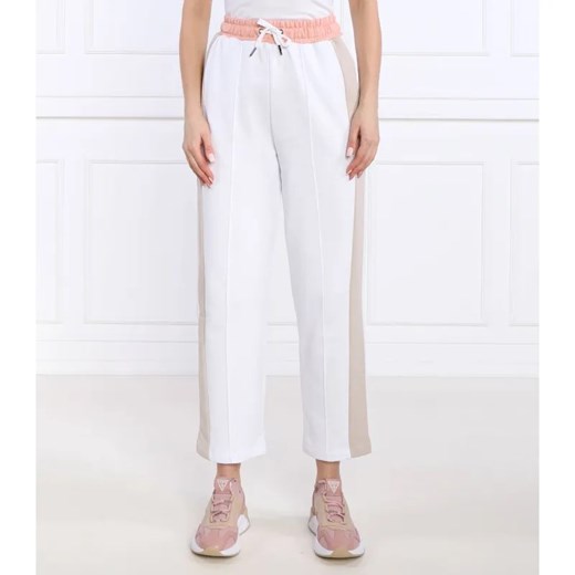 Armani Exchange Spodnie dresowe | Regular Fit ze sklepu Gomez Fashion Store w kategorii Spodnie damskie - zdjęcie 184522611