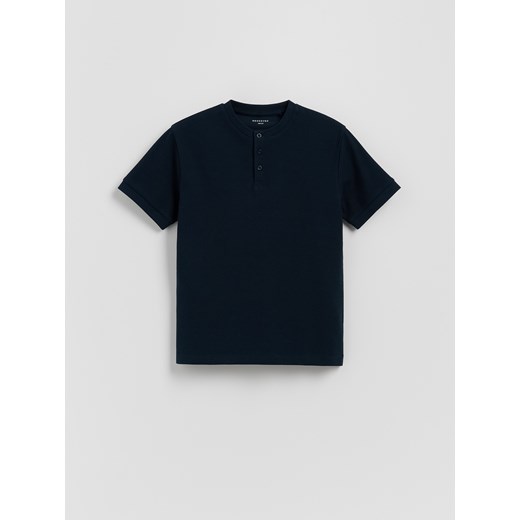 Reserved - Bawełniany t-shirt henley - granatowy ze sklepu Reserved w kategorii T-shirty chłopięce - zdjęcie 184533921