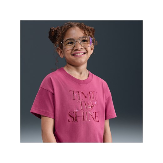 T-shirt dla dużych dzieci (dziewcząt) Nike Sportswear - Fiolet ze sklepu Nike poland w kategorii Bluzki dziewczęce - zdjęcie 184536114