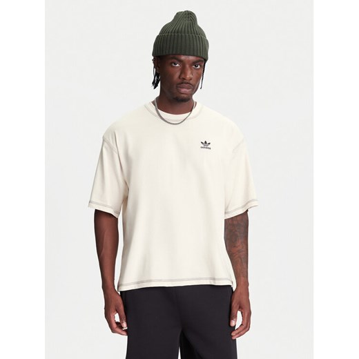 adidas T-Shirt Trefoil Essentials JW0970 Écru Regular Fit ze sklepu MODIVO w kategorii T-shirty męskie - zdjęcie 184536723