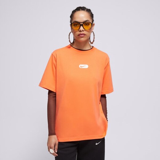 NIKE T-SHIRT W NSW CLUB SWOOSH SS TEE OC ze sklepu Sizeer w kategorii Bluzki damskie - zdjęcie 184539653
