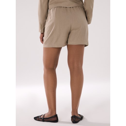 Sinsay - Wiskozowe szorty z domieszką lnu - beżowy Sinsay XS Sinsay