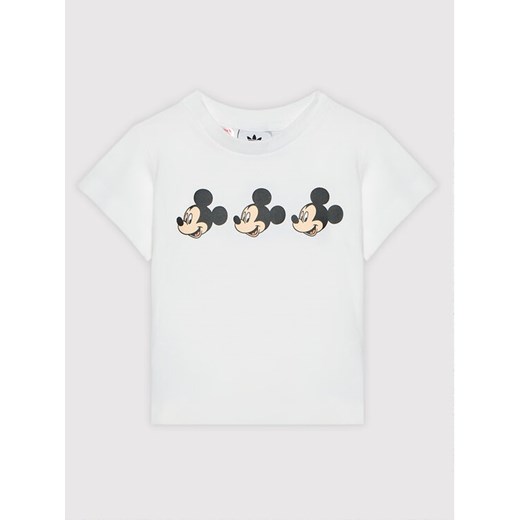 adidas T-Shirt Disney Mickey And Friends H22579 Biały Regular Fit ze sklepu MODIVO w kategorii T-shirty chłopięce - zdjęcie 184557553