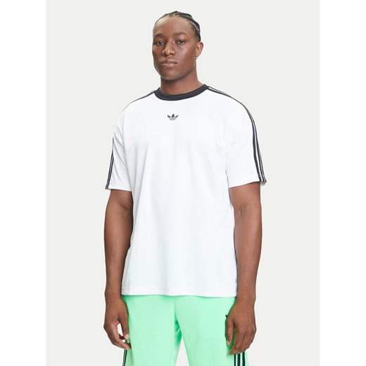adidas T-Shirt adicolor Jacquard JW5877 Biały Loose Fit ze sklepu MODIVO w kategorii T-shirty męskie - zdjęcie 184562223
