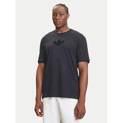 adidas T-Shirt adicolor 2000s Cali JW5913 Czarny Loose Fit ze sklepu MODIVO w kategorii T-shirty męskie - zdjęcie 184565101