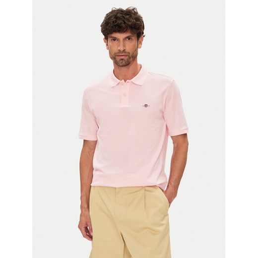 Gant Polo Shield Piqué 2210 Różowy Regular Fit ze sklepu MODIVO w kategorii T-shirty męskie - zdjęcie 184588512