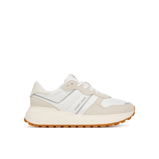 Tommy Jeans Sneakersy Tjw Cleated Runner EN0EN02788 Biały ze sklepu MODIVO w kategorii Buty sportowe damskie - zdjęcie 184588513