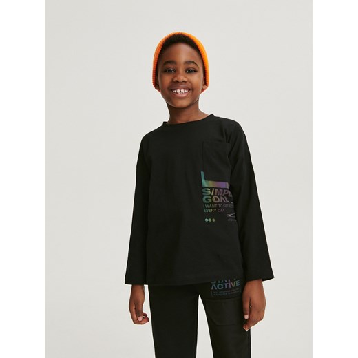 Reserved - Longsleeve oversize z kieszenią - czarny ze sklepu Reserved w kategorii T-shirty chłopięce - zdjęcie 184597371