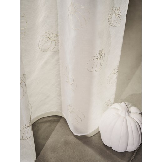 Sinsay - Firana z wyszywanymi dyniami - biały Sinsay One Size Sinsay