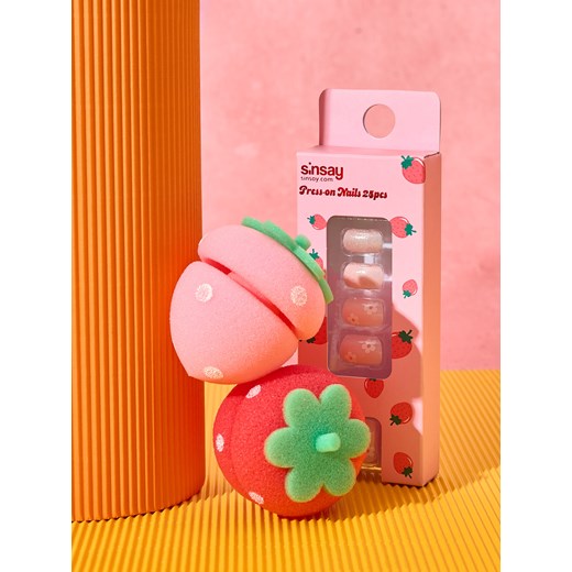 Sinsay - Sztuczne paznokcie w kwiatki - wielobarwny Sinsay One Size Sinsay