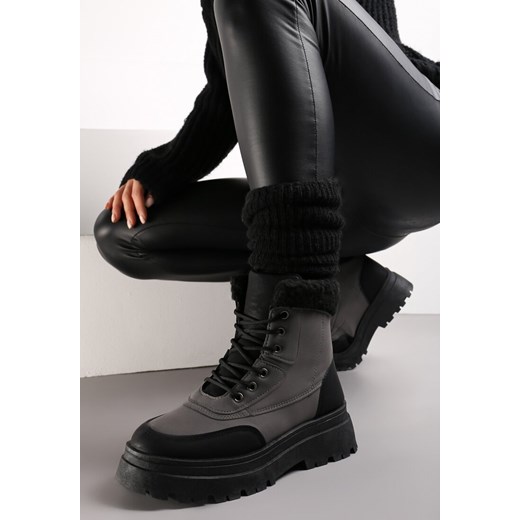 Czarne Traperki z Futerkiem Thalene ze sklepu born2be.pl w kategorii Workery damskie - zdjęcie 184603674