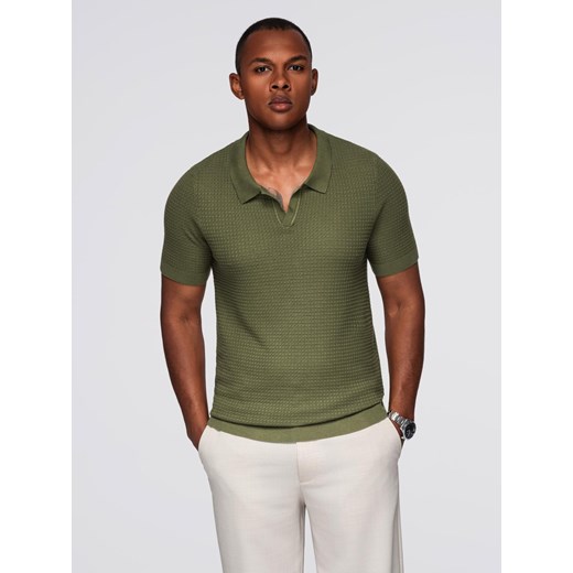 Męska dzianinowa koszulka polo bez zapięcia – oliwkowa V1 OM-POSS-0157 ze sklepu ombre w kategorii T-shirty męskie - zdjęcie 184606251