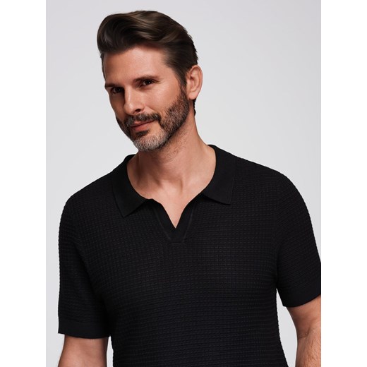 Dzianinowa koszulka męska polo bez zapięcia – czarna V3 OM-POSS-0157 ze sklepu ombre w kategorii T-shirty męskie - zdjęcie 184606262
