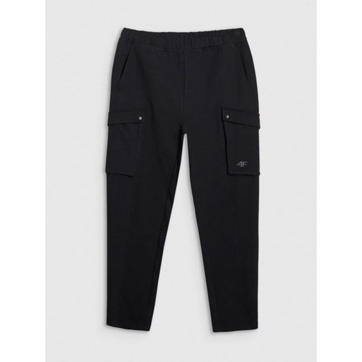 Męskie spodnie casual cargo 4F 4FWSS25TTROM0990 - czarne ze sklepu Sportstylestory.com w kategorii Spodnie męskie - zdjęcie 184610903