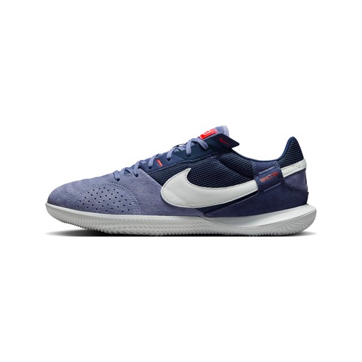 Buty piłkarskie typu low top Nike Streetgato - Fiolet ze sklepu Nike poland w kategorii Buty sportowe męskie - zdjęcie 184611251