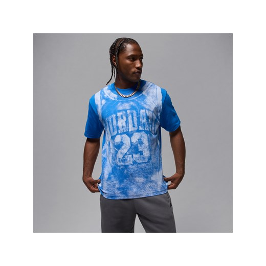 Męski T-shirt z nadrukiem w stylu uniwersyteckim Jordan Brooklyn - Niebieski ze sklepu Nike poland w kategorii T-shirty męskie - zdjęcie 184611302