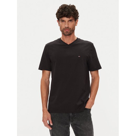 Tommy Hilfiger T-Shirt Essential MW0MW39249 Czarny Regular Fit ze sklepu MODIVO w kategorii T-shirty męskie - zdjęcie 184613251