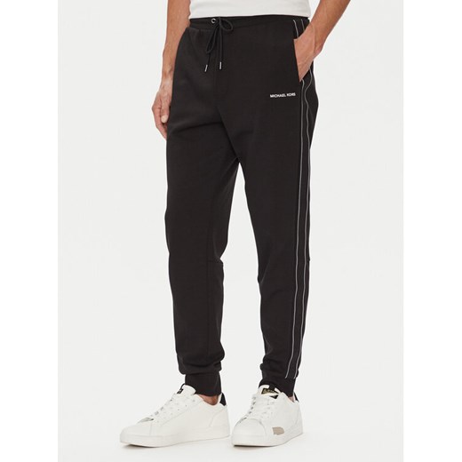 Michael Kors Spodnie dresowe CT4524J5MF Czarny Regular Fit ze sklepu MODIVO w kategorii Spodnie męskie - zdjęcie 184613333