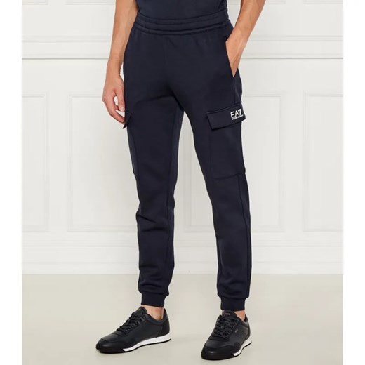 EA7 Spodnie dresowe | Regular Fit ze sklepu Gomez Fashion Store w kategorii Spodnie męskie - zdjęcie 184631202