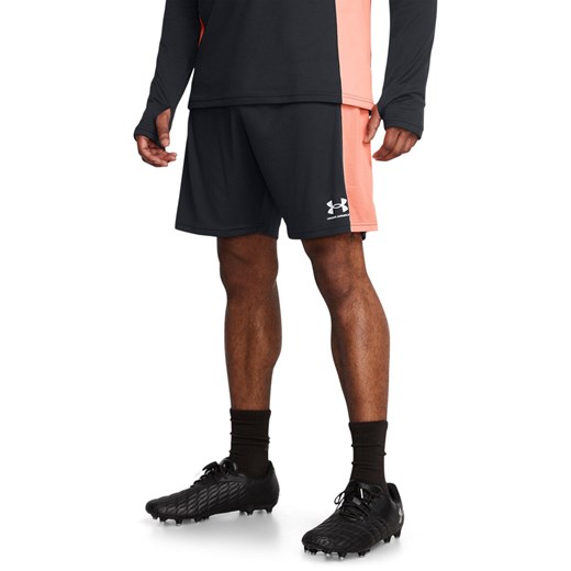 Męskie spodenki treningowe Under Armour UA M's Challenger Knit Short - czarne Under Armour Sportstylestory.com