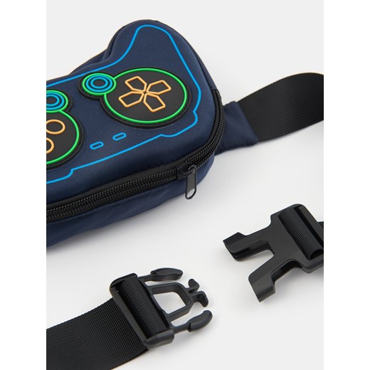 Sinsay - Nerka z motywem gamingowym - granatowy Sinsay One Size Sinsay