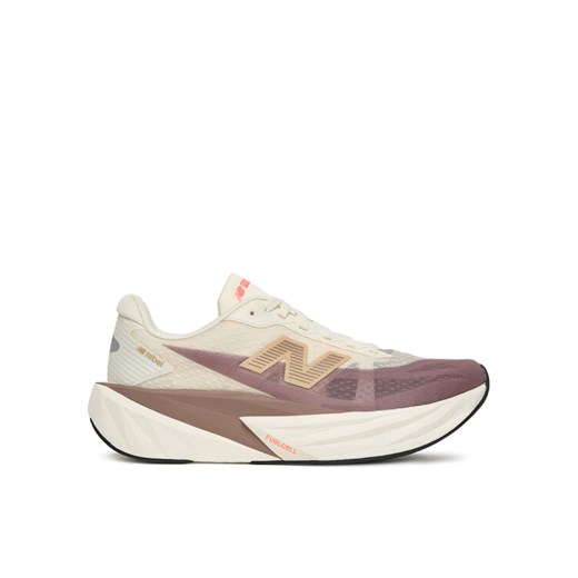 Buty do biegania New Balance FuelCell Rebel v5 WFCXLJ5 Beżowy ze sklepu eobuwie.pl w kategorii Buty sportowe damskie - zdjęcie 184641654