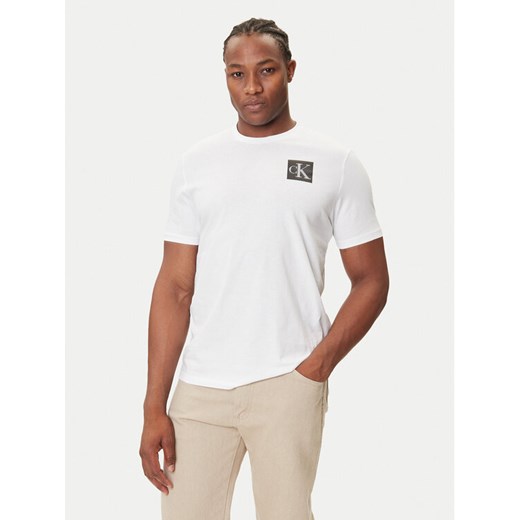 Calvin Klein Jeans T-Shirt Gradient Monogram LV04RC859G Biały Regular Fit ze sklepu MODIVO w kategorii T-shirty męskie - zdjęcie 184661044