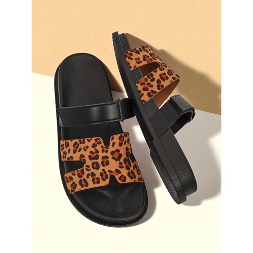 Siris Leonie – brązowe sandały damskie z ekoskóry, animal print na lato ze sklepu royalfashion.pl w kategorii Klapki damskie - zdjęcie 184664141